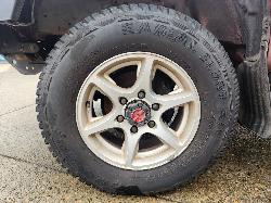 View Toyota Hilux 2000