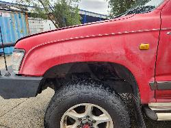 View Toyota Hilux 2000