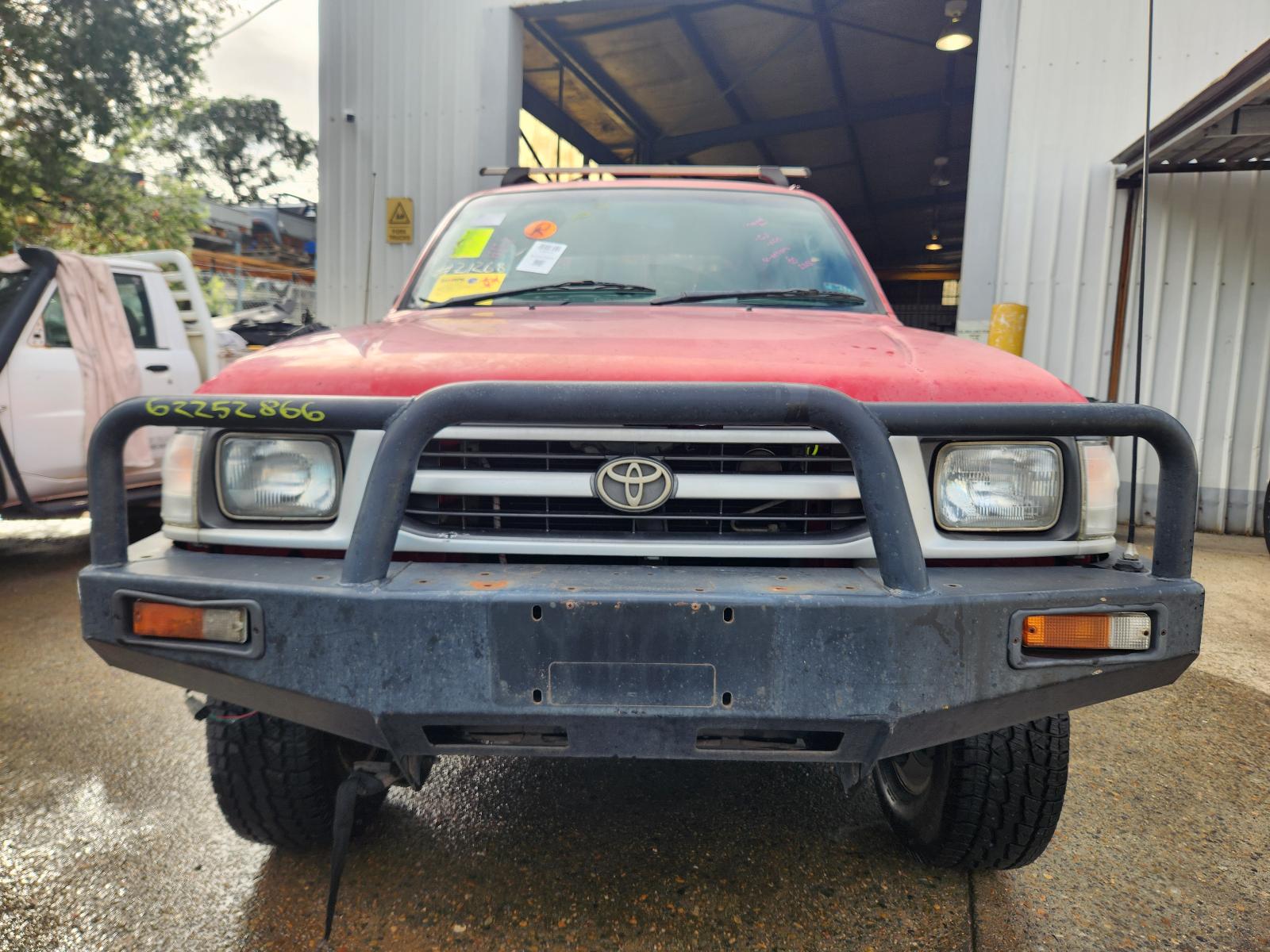 Toyota Hilux 2000 View Toyota Hilux 2000