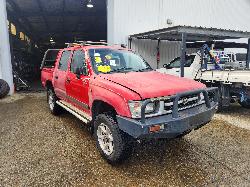 View Toyota Hilux 2000