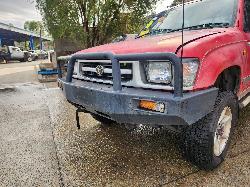 View Toyota Hilux 2000