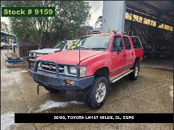 View Toyota Hilux 2000