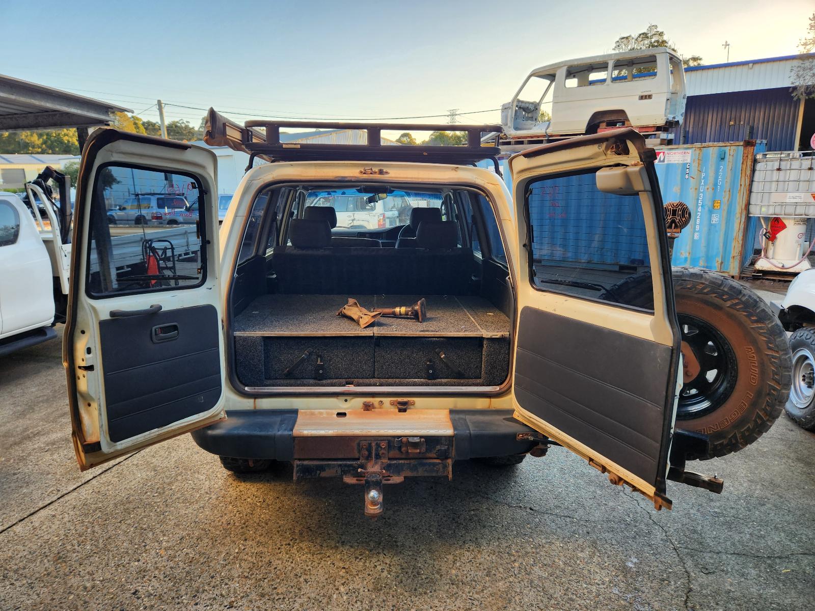 Toyota Landcruiser 1997 4 Door Station Wagon View Toyota Landcruiser 1997 4 Door Station Wagon