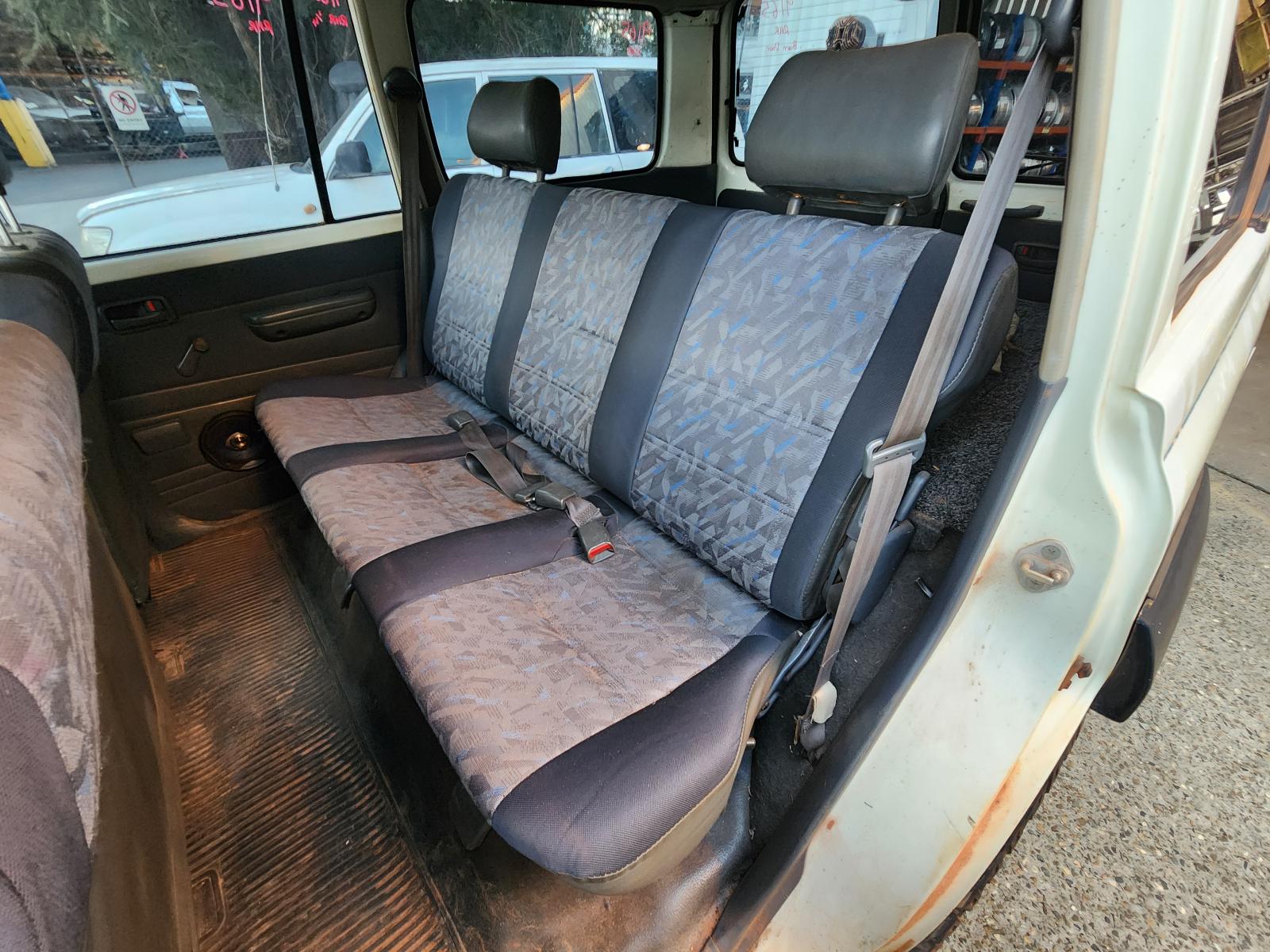 Toyota Landcruiser 1997 4 Door Station Wagon View Toyota Landcruiser 1997 4 Door Station Wagon