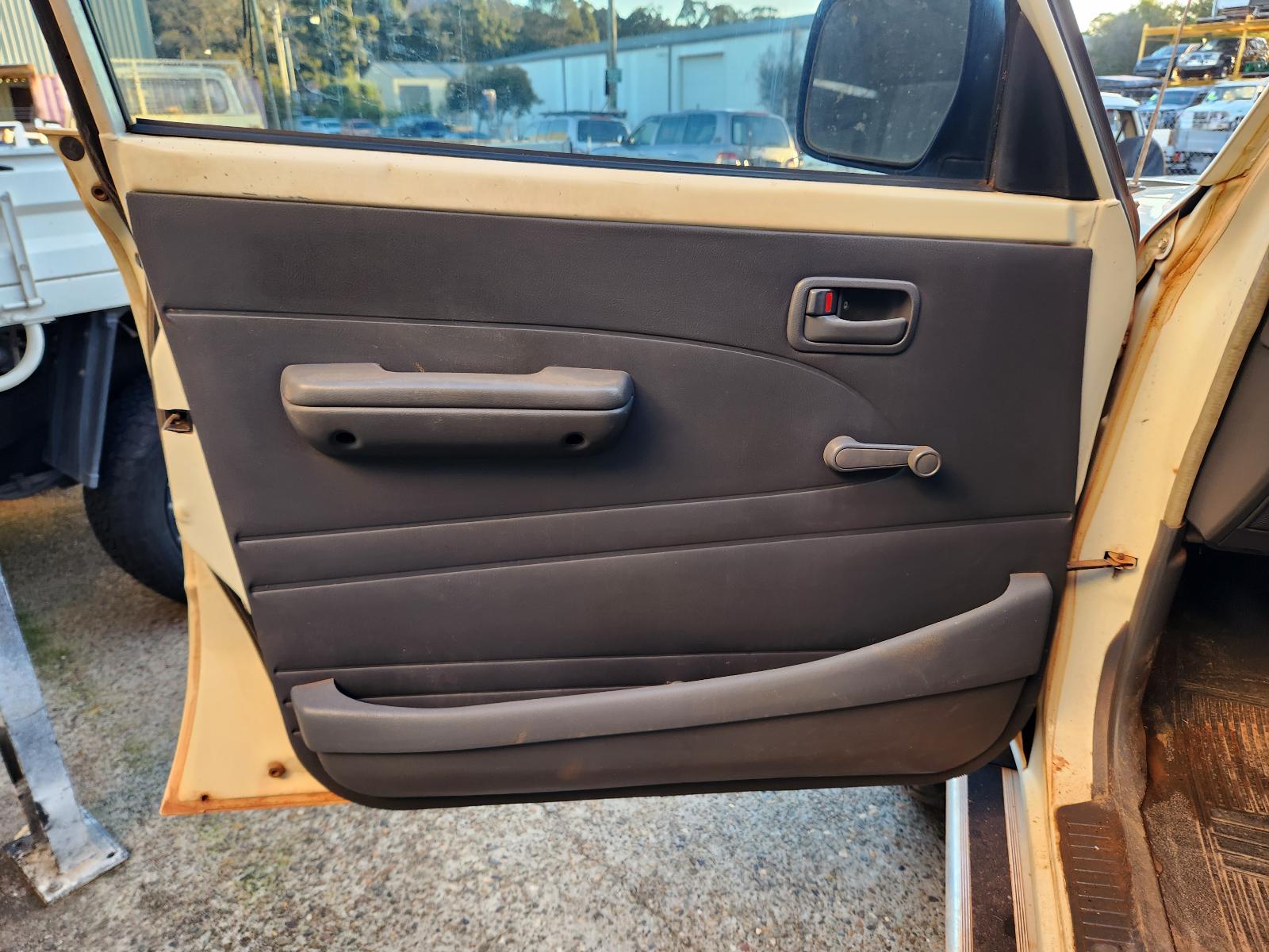 Toyota Landcruiser 1997 4 Door Station Wagon View Toyota Landcruiser 1997 4 Door Station Wagon