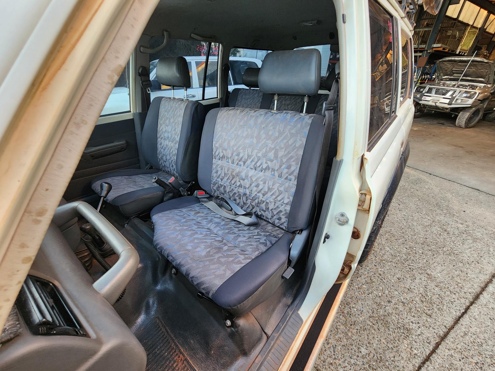 Toyota Landcruiser 1997 4 Door Station Wagon View Toyota Landcruiser 1997 4 Door Station Wagon