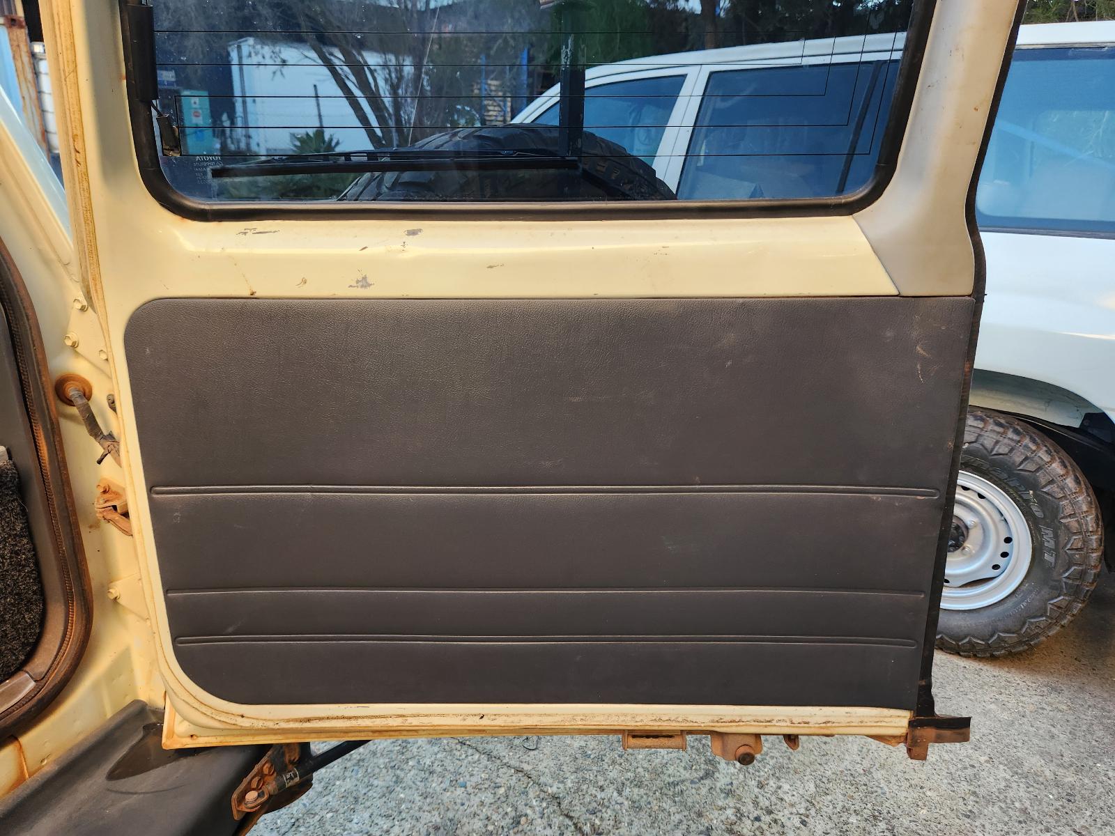 Toyota Landcruiser 1997 4 Door Station Wagon View Toyota Landcruiser 1997 4 Door Station Wagon