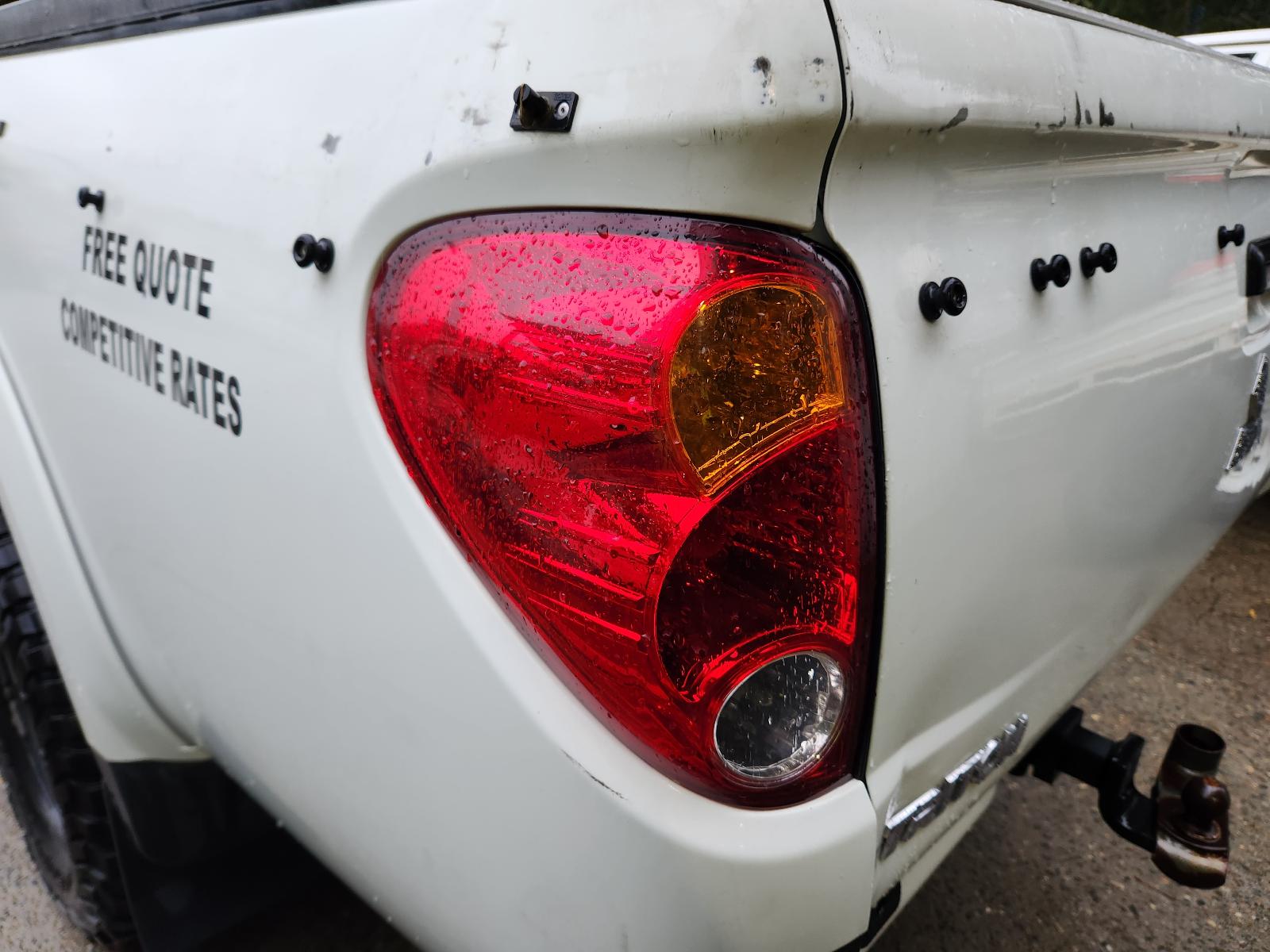 View Mitsubishi Triton 2014  