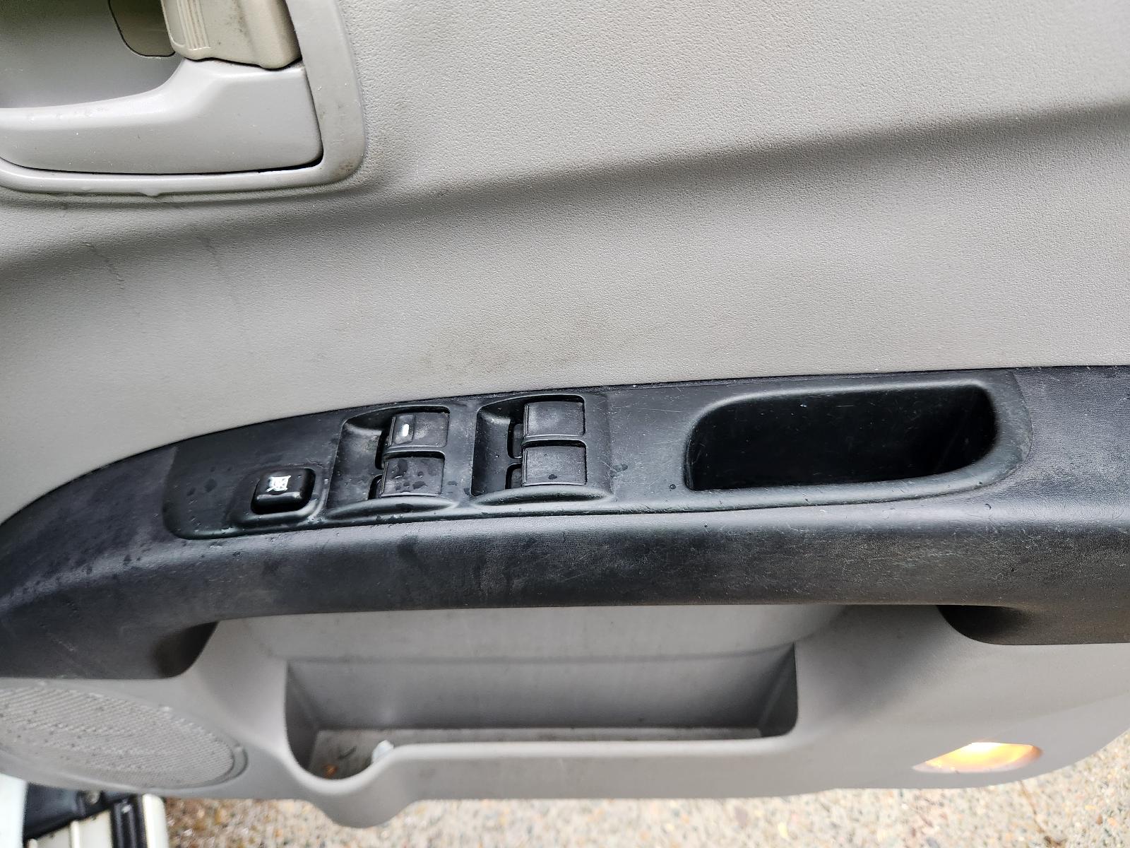 View Mitsubishi Triton 2014  