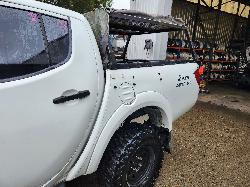 View Mitsubishi Triton 2014  