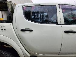 View Mitsubishi Triton 2014  