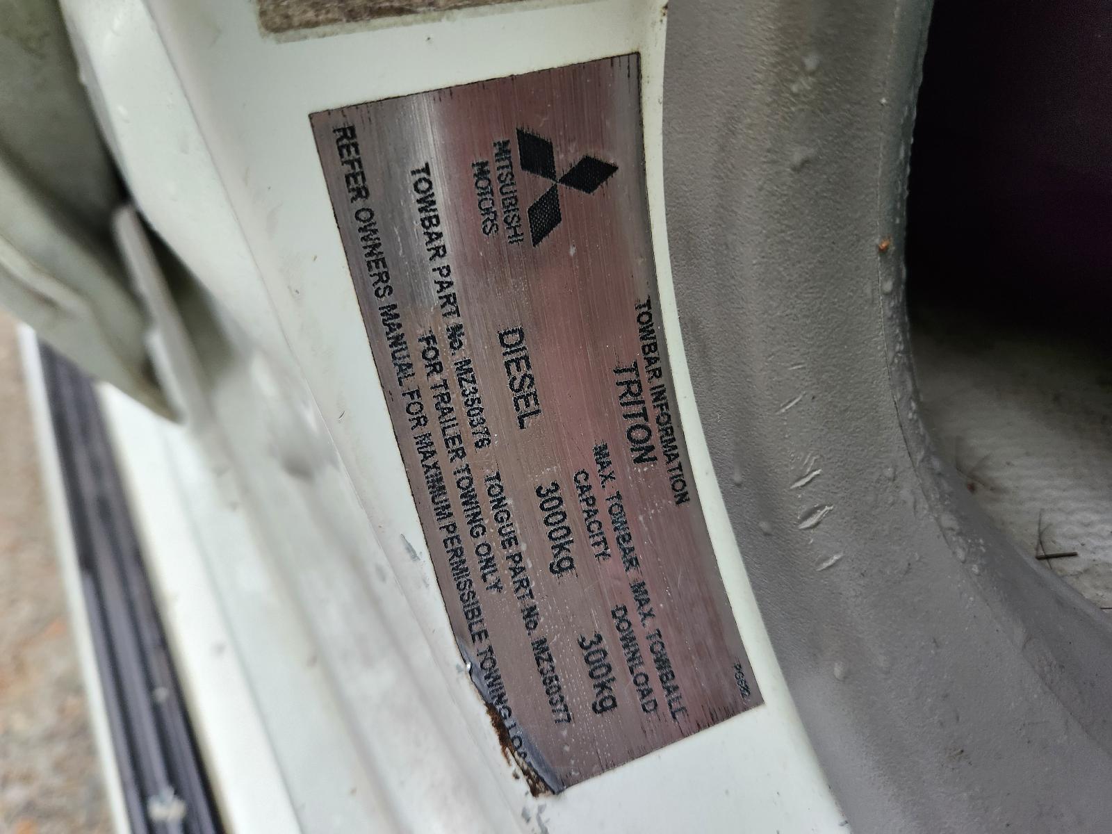 View Mitsubishi Triton 2014  