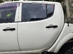 View Mitsubishi Triton 2014  