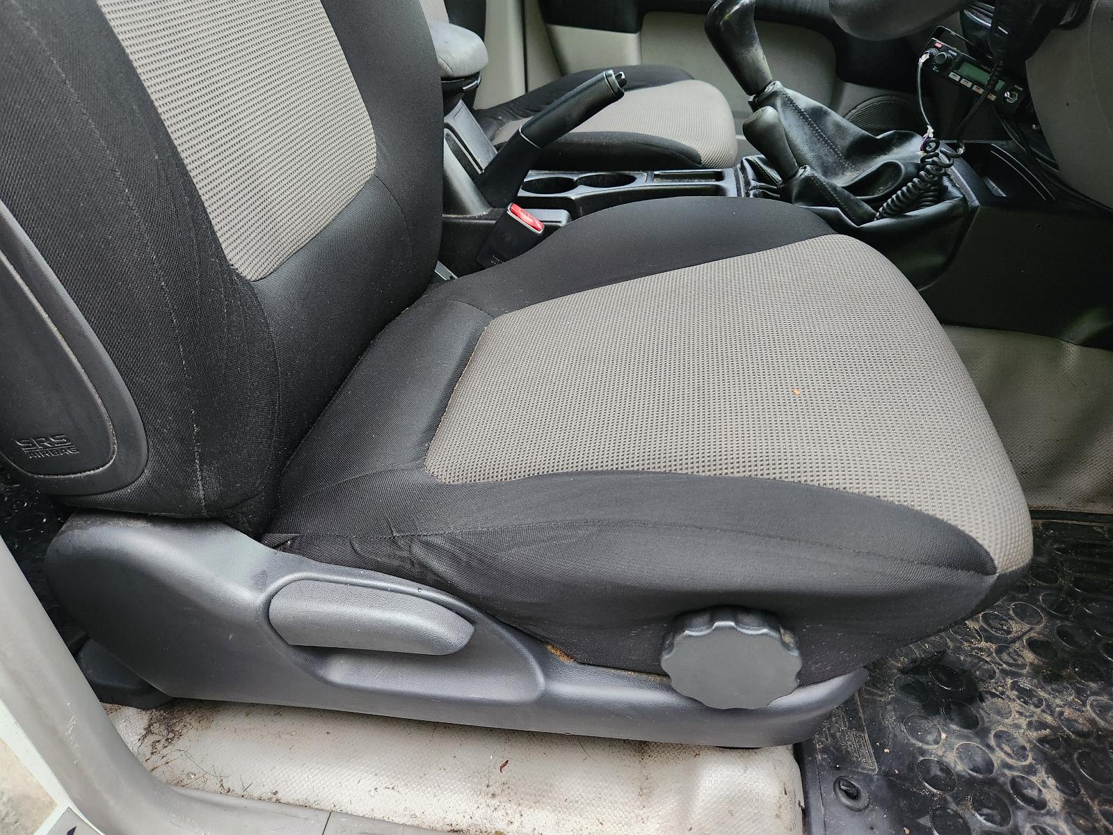 View Mitsubishi Triton 2014  