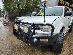 View Mitsubishi Triton 2014  