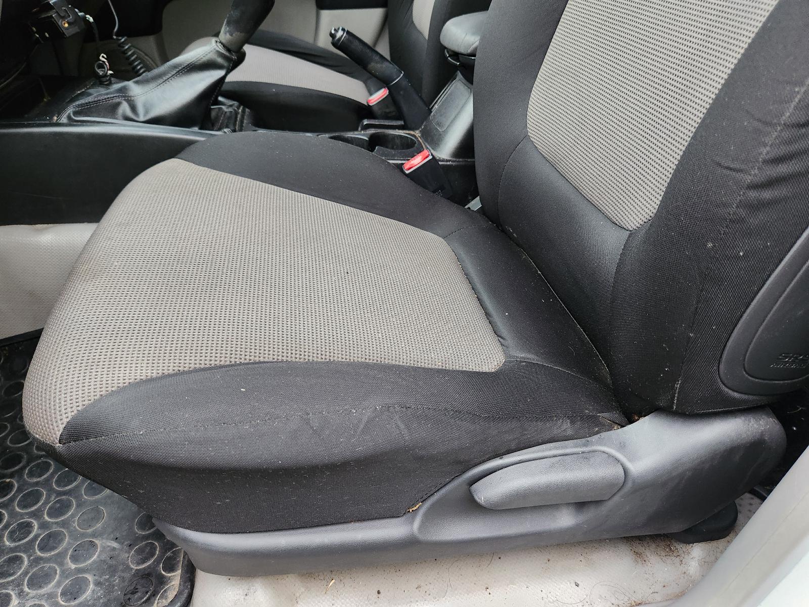 View Mitsubishi Triton 2014  