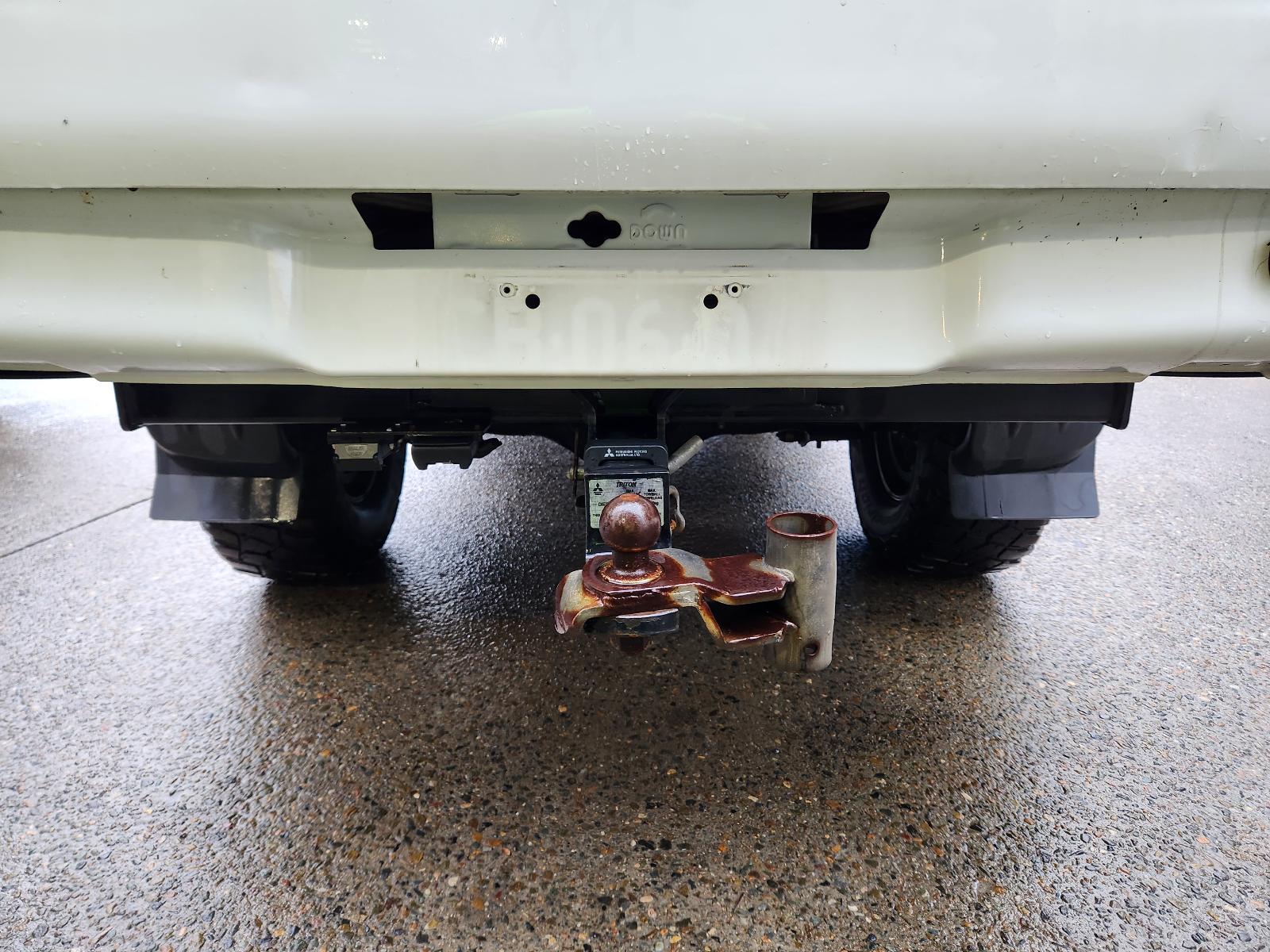 View Mitsubishi Triton 2014  
