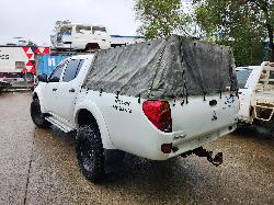 View Mitsubishi Triton 2014  