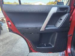 View Toyota Prado 2017