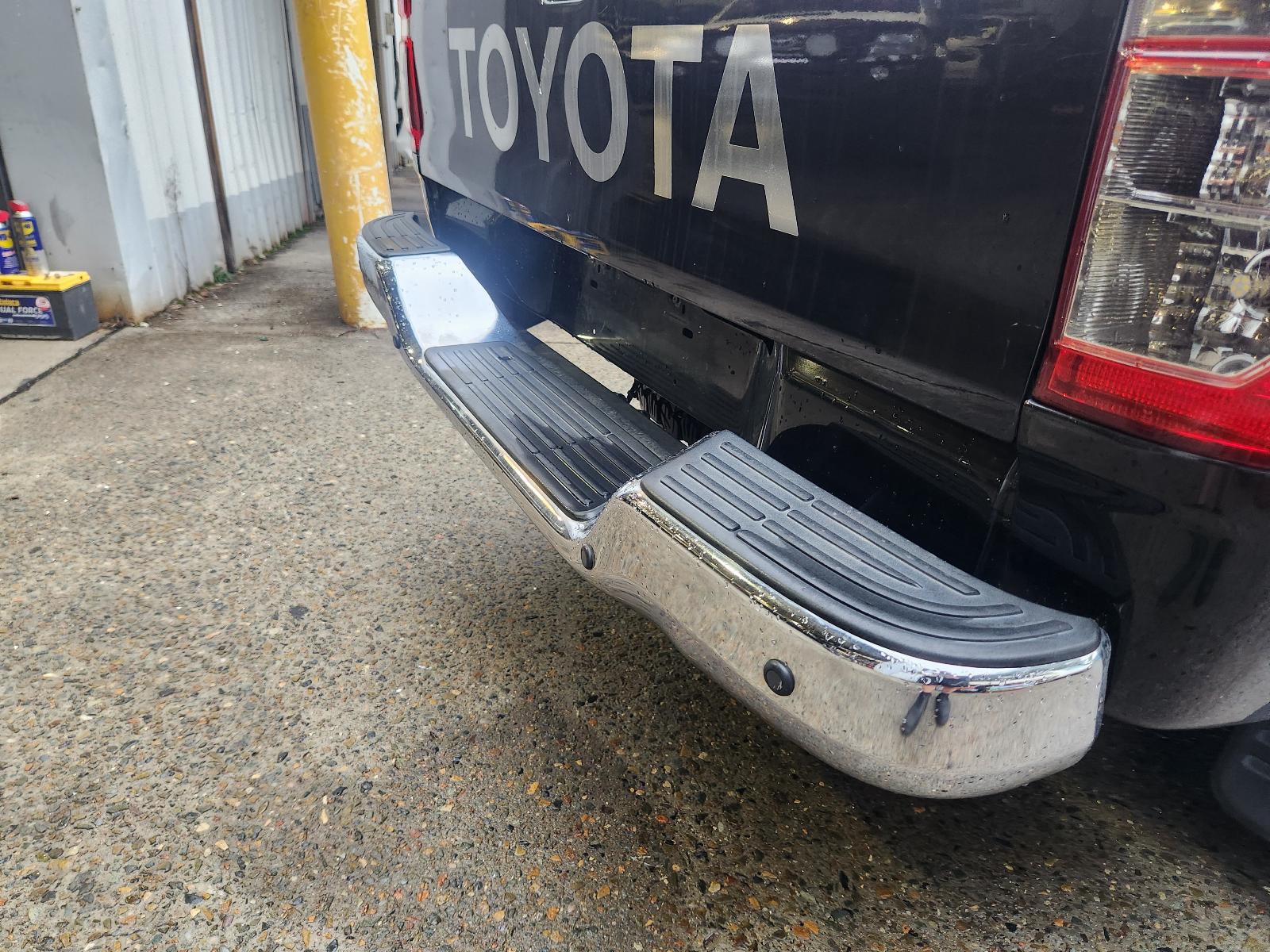 View Toyota Hilux 2013 4 Door Utility