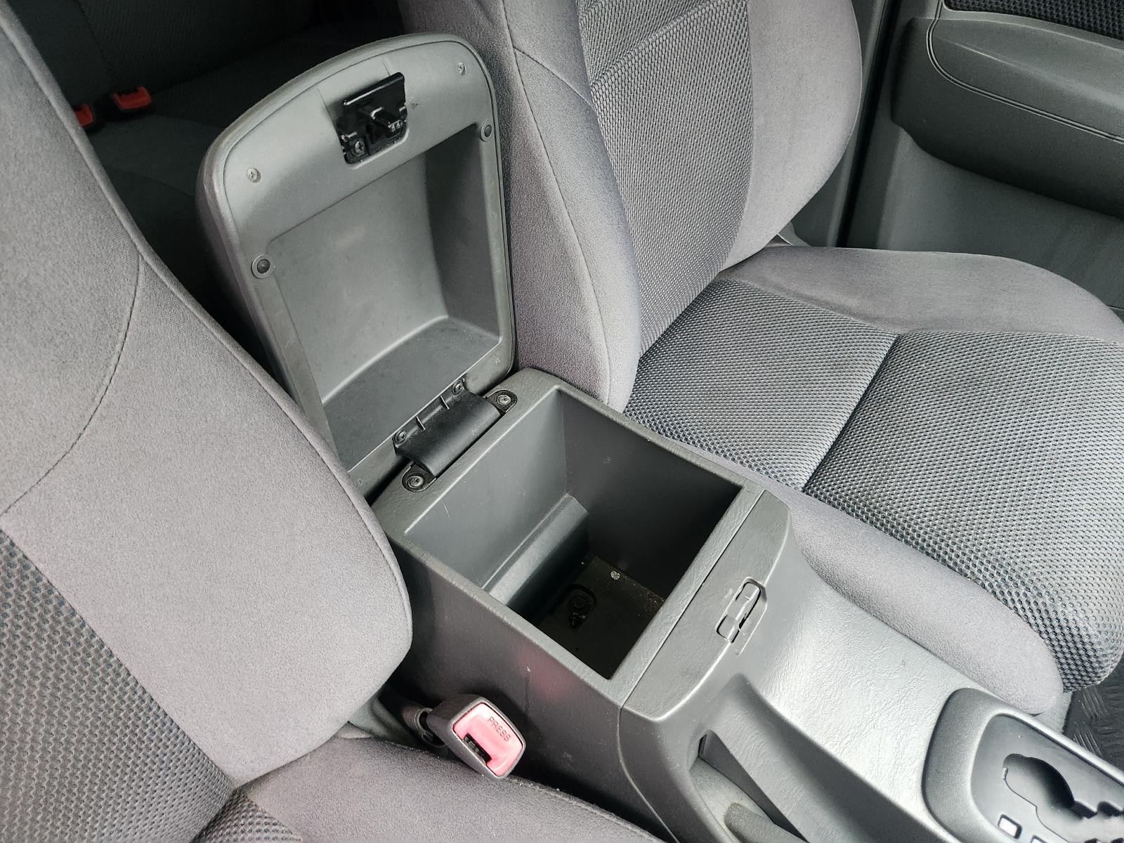View Toyota Hilux 2013 4 Door Utility