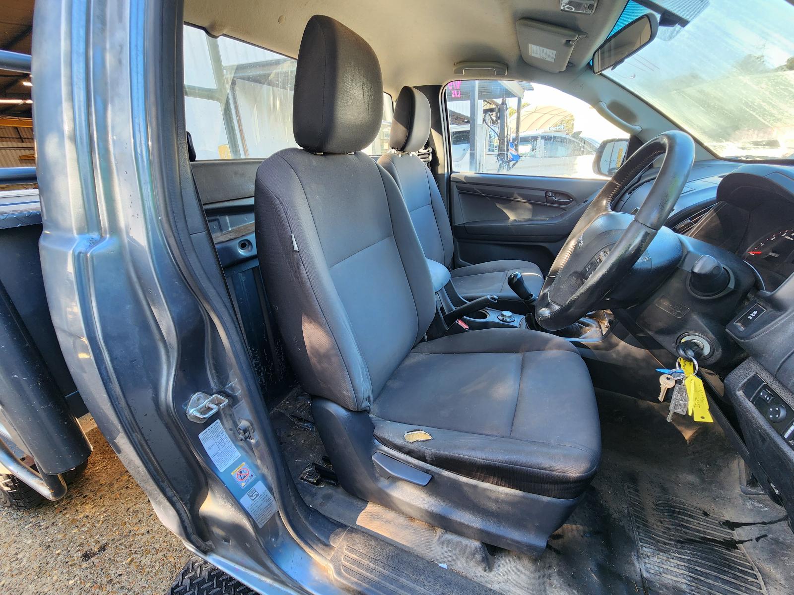 Isuzu Dmax 2013 2 Door Pickup View Isuzu Dmax 2013 2 Door Pickup