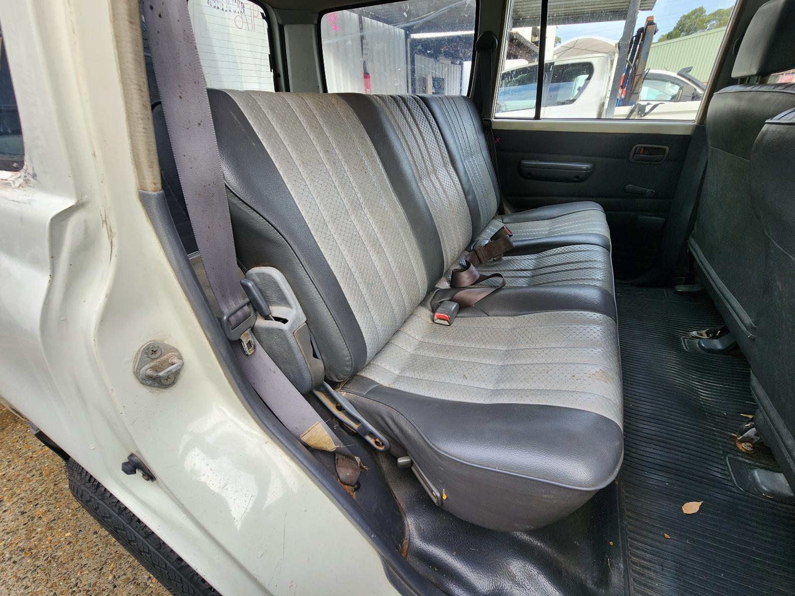 Toyota Landcruiser 1996 View Toyota Landcruiser 1996