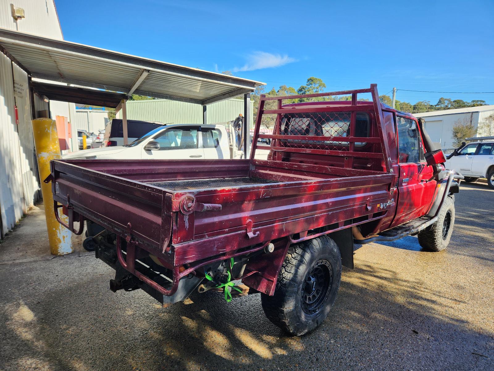 View Toyota Landcruiser 2001 2 Door Pickup