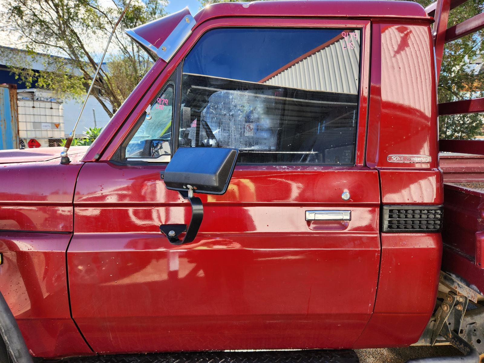 View Toyota Landcruiser 2001 2 Door Pickup