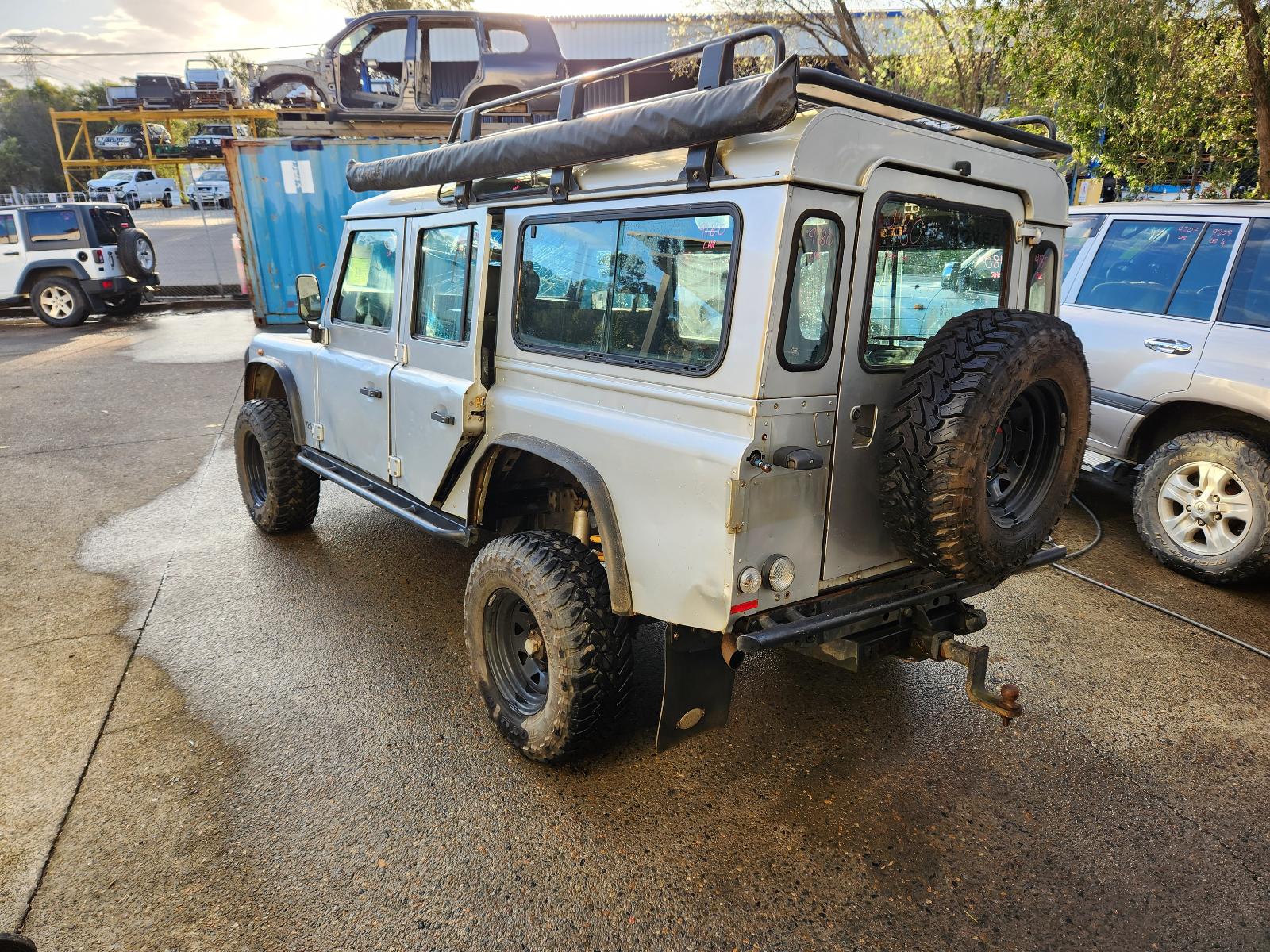 View Land Rover Defender 2003 4 Door Station Wagon