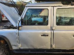 View Land Rover Defender 2003 4 Door Station Wagon