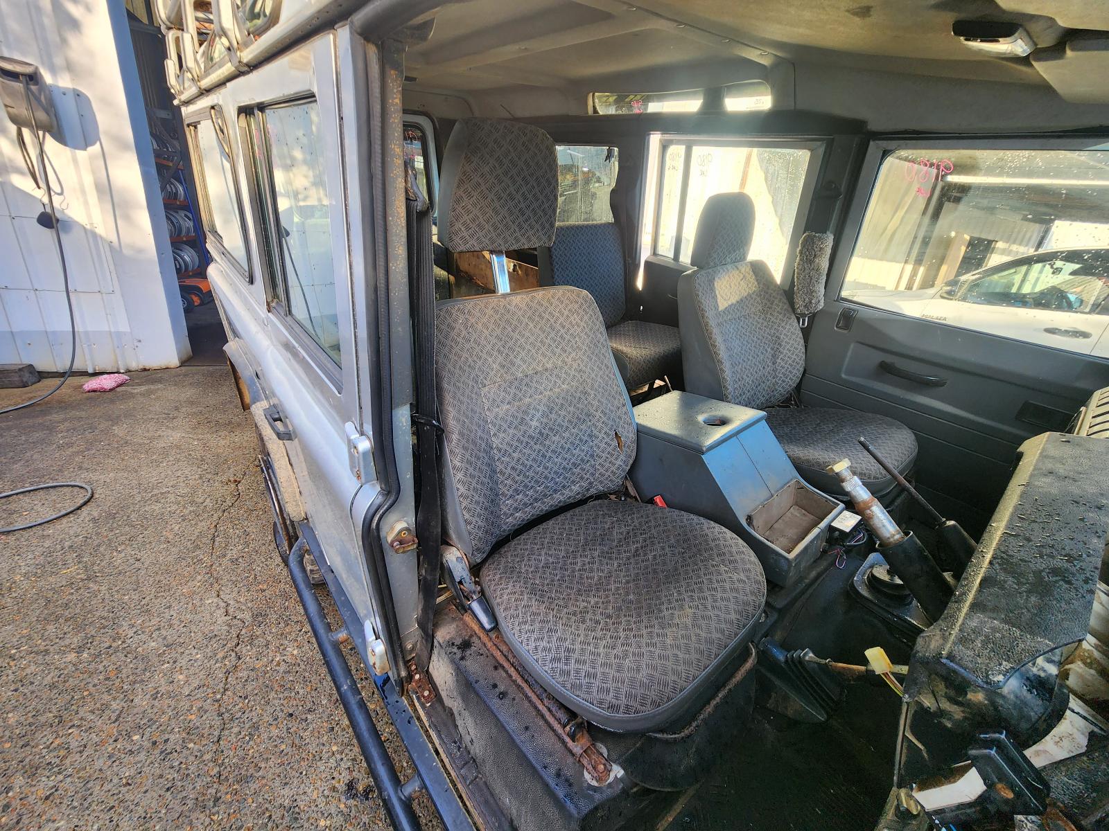 View Land Rover Defender 2003 4 Door Station Wagon
