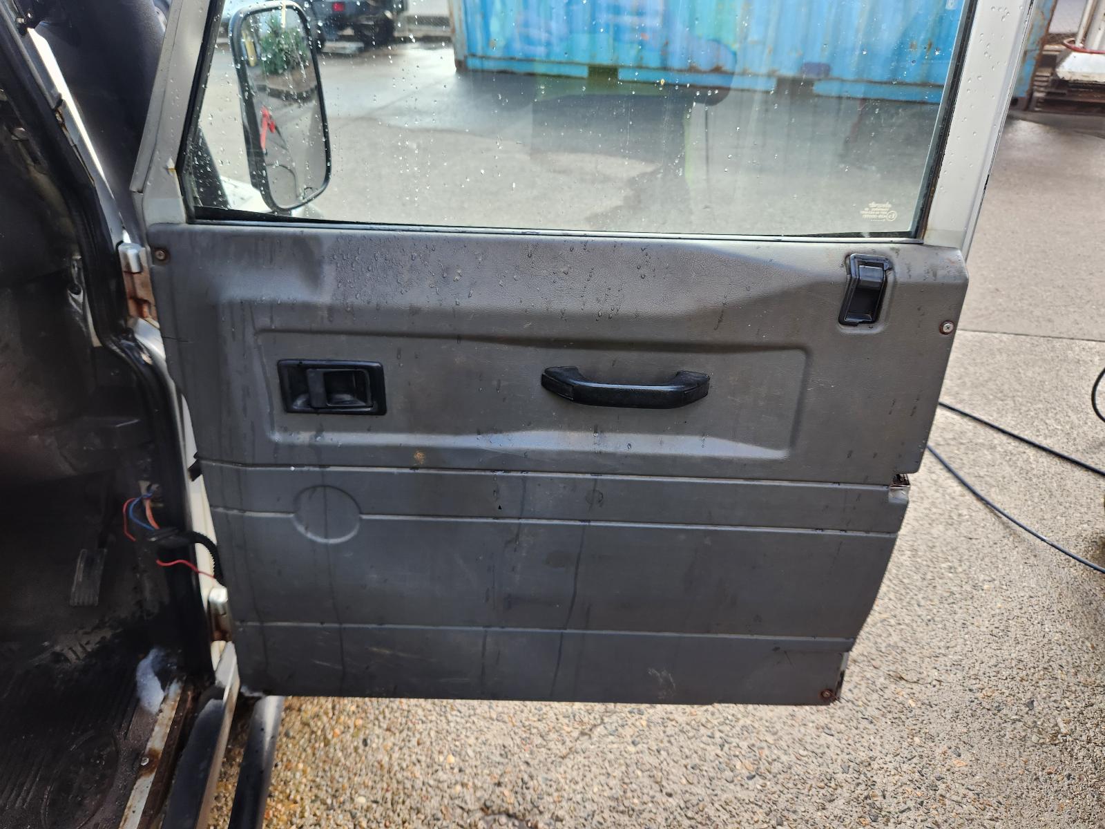 View Land Rover Defender 2003 4 Door Station Wagon