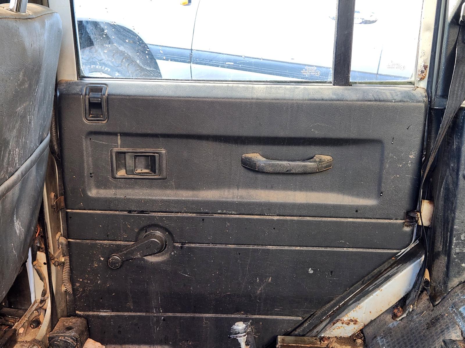 View Land Rover Defender 2003 4 Door Station Wagon