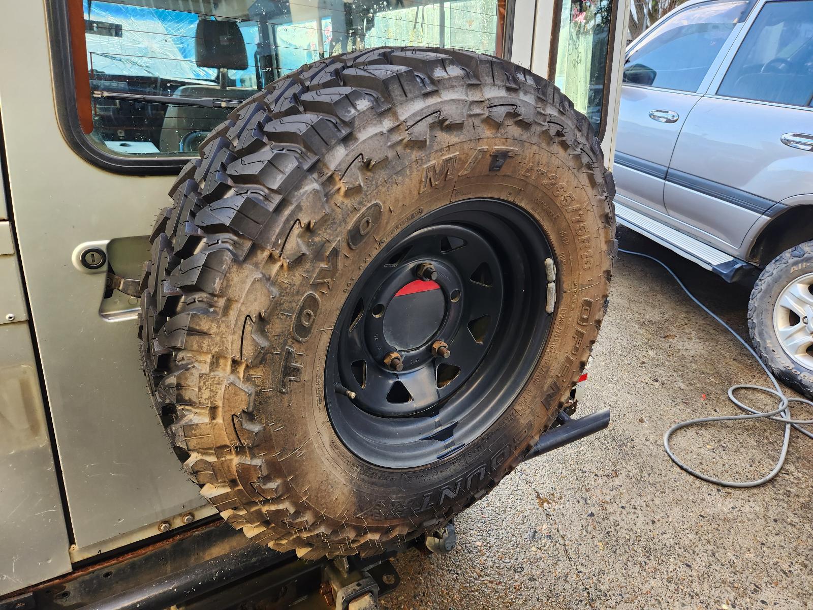 View Land Rover Defender 2003 4 Door Station Wagon