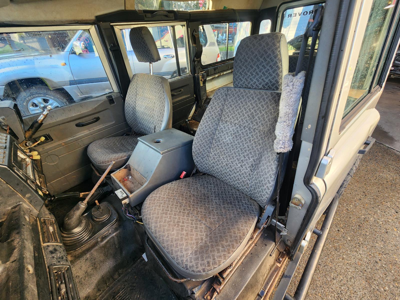 View Land Rover Defender 2003 4 Door Station Wagon