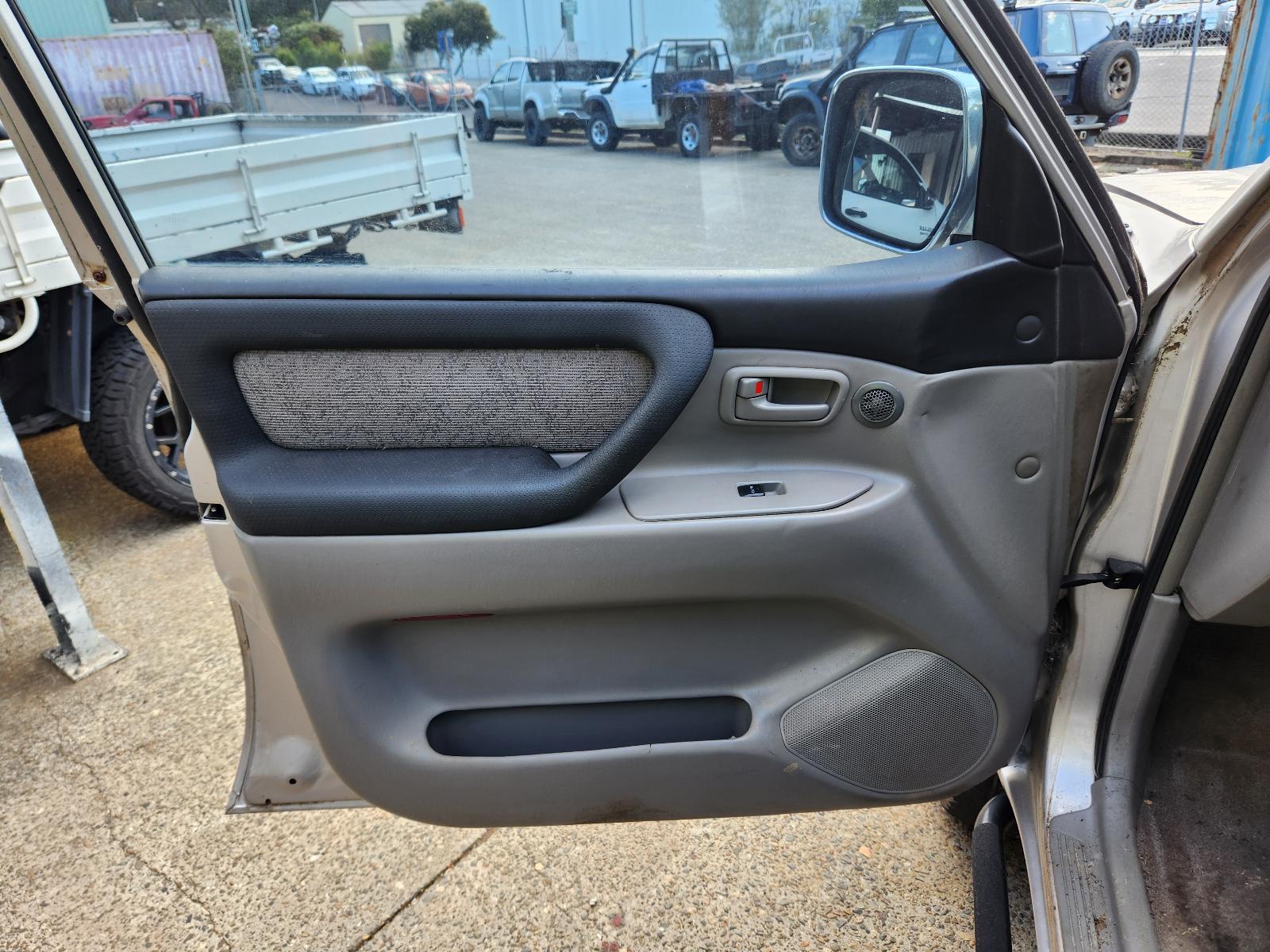 View Toyota Landcruiser 2003 4 Door Station Wagon