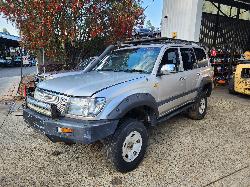 View Auto part Console Toyota Landcruiser 2003