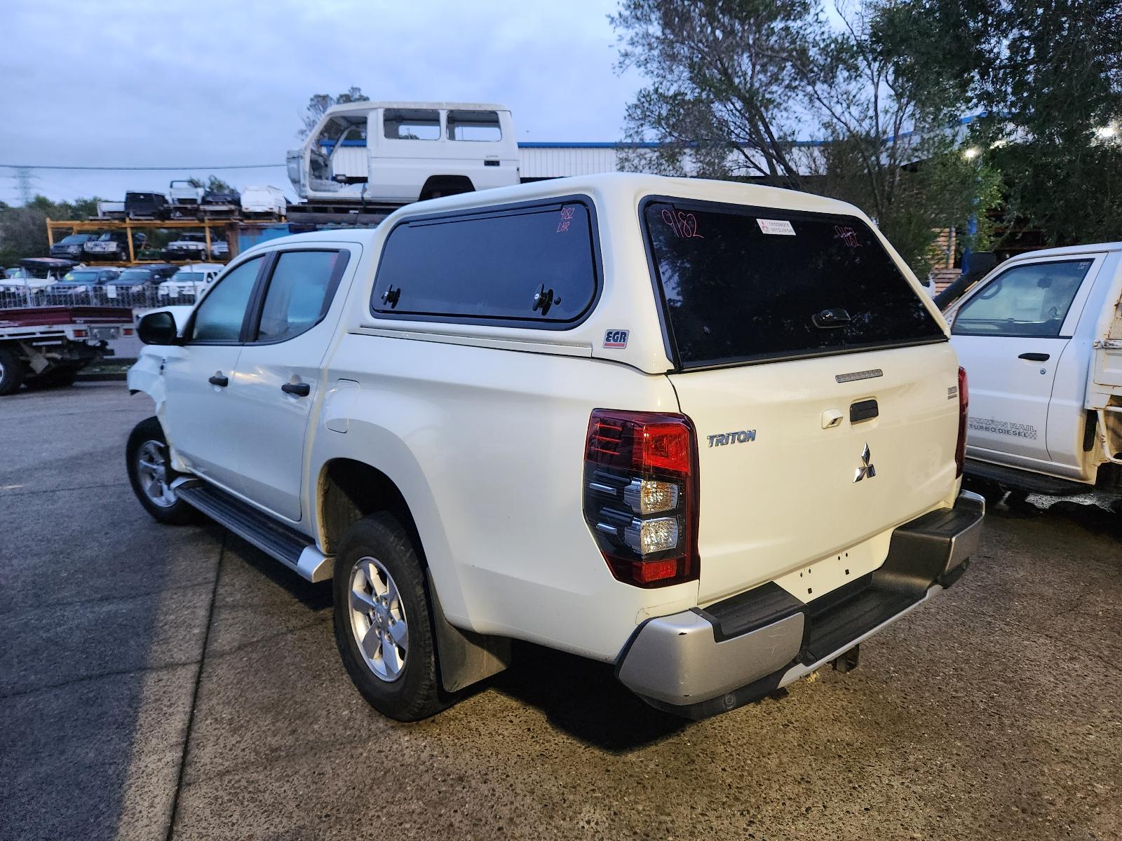 View Mitsubishi Triton 2021 4 Door Utility