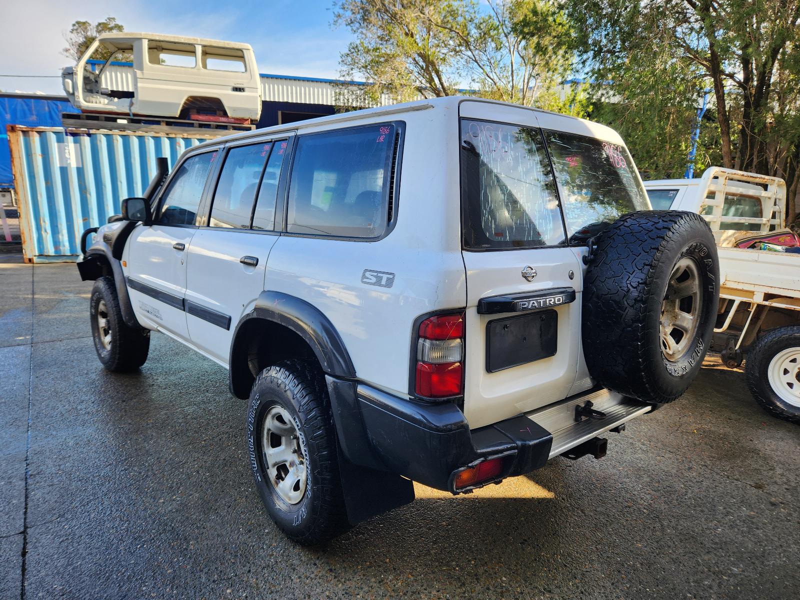 Nissan Patrol 1999 4 Door Station Wagon View Nissan Patrol 1999 4 Door Station Wagon
