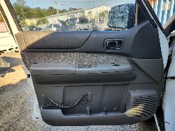 View Nissan Patrol 1999 4 Door Station Wagon