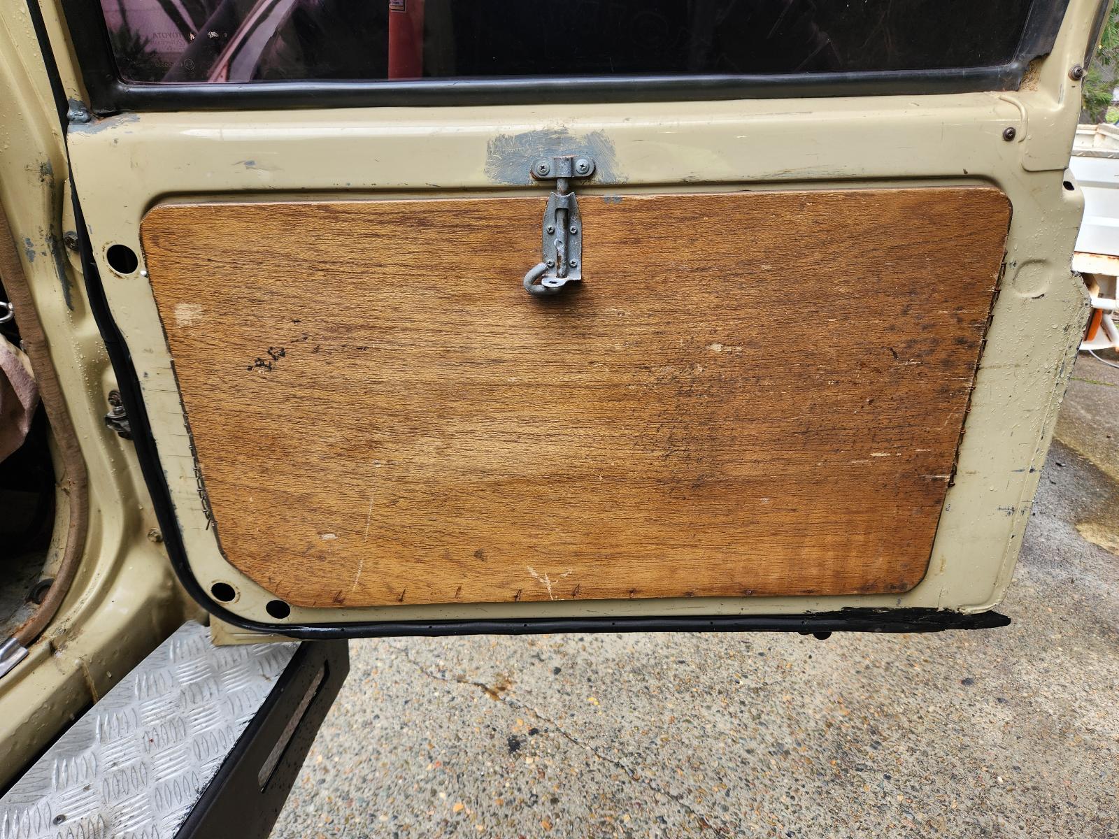 View Toyota Landcruiser 1996 2 Door Station Wagon