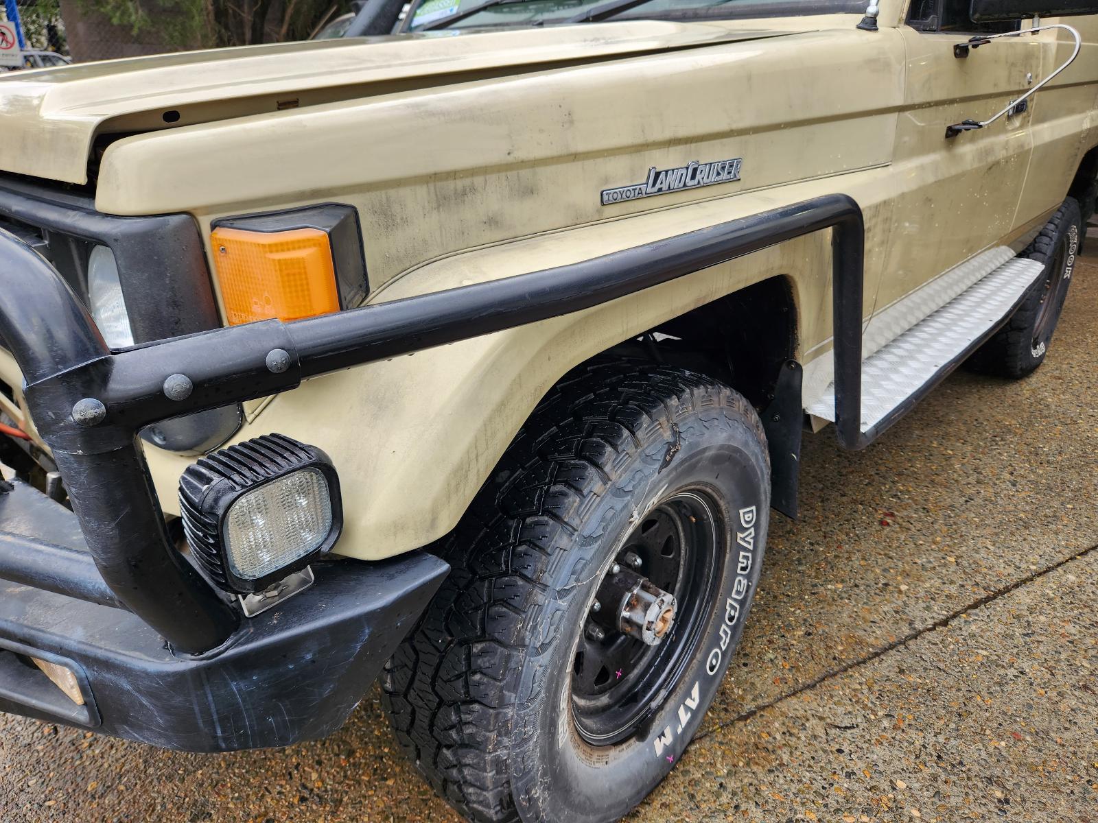 View Toyota Landcruiser 1996 2 Door Station Wagon