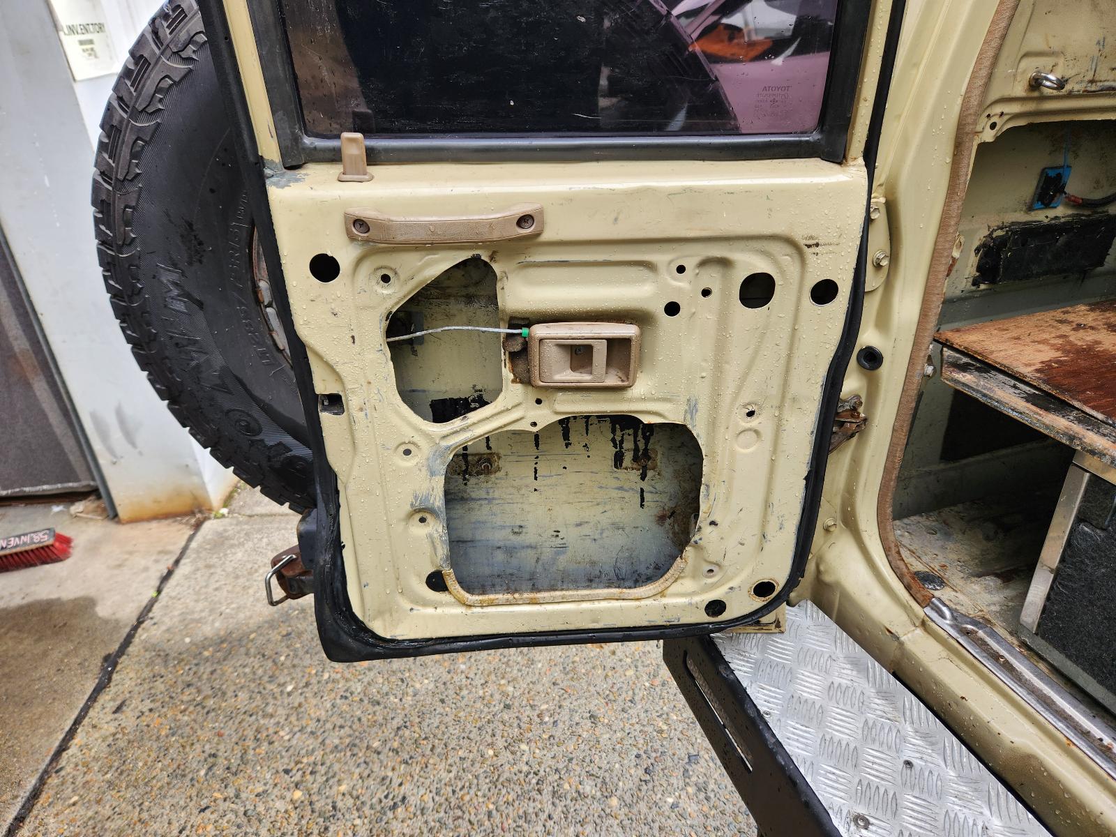 View Toyota Landcruiser 1996 2 Door Station Wagon