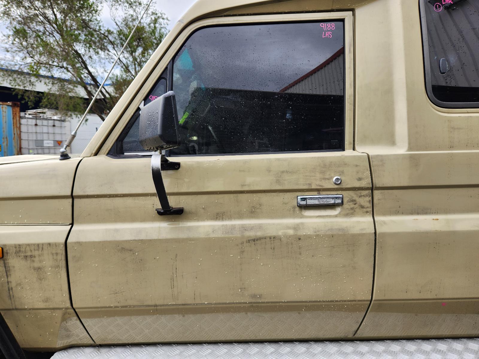 View Toyota Landcruiser 1996 2 Door Station Wagon