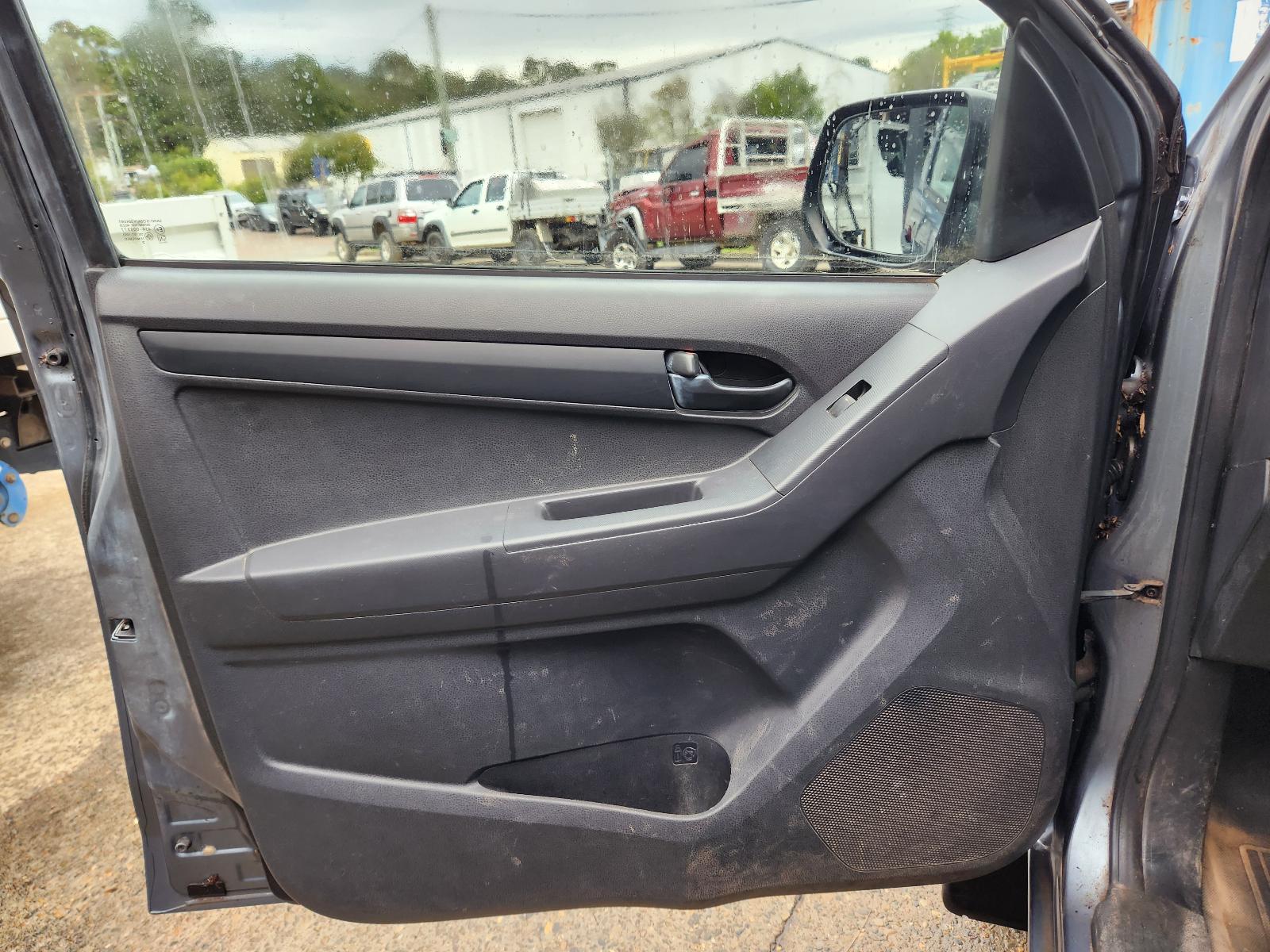 View Isuzu Dmax 2012 4 Door Utility