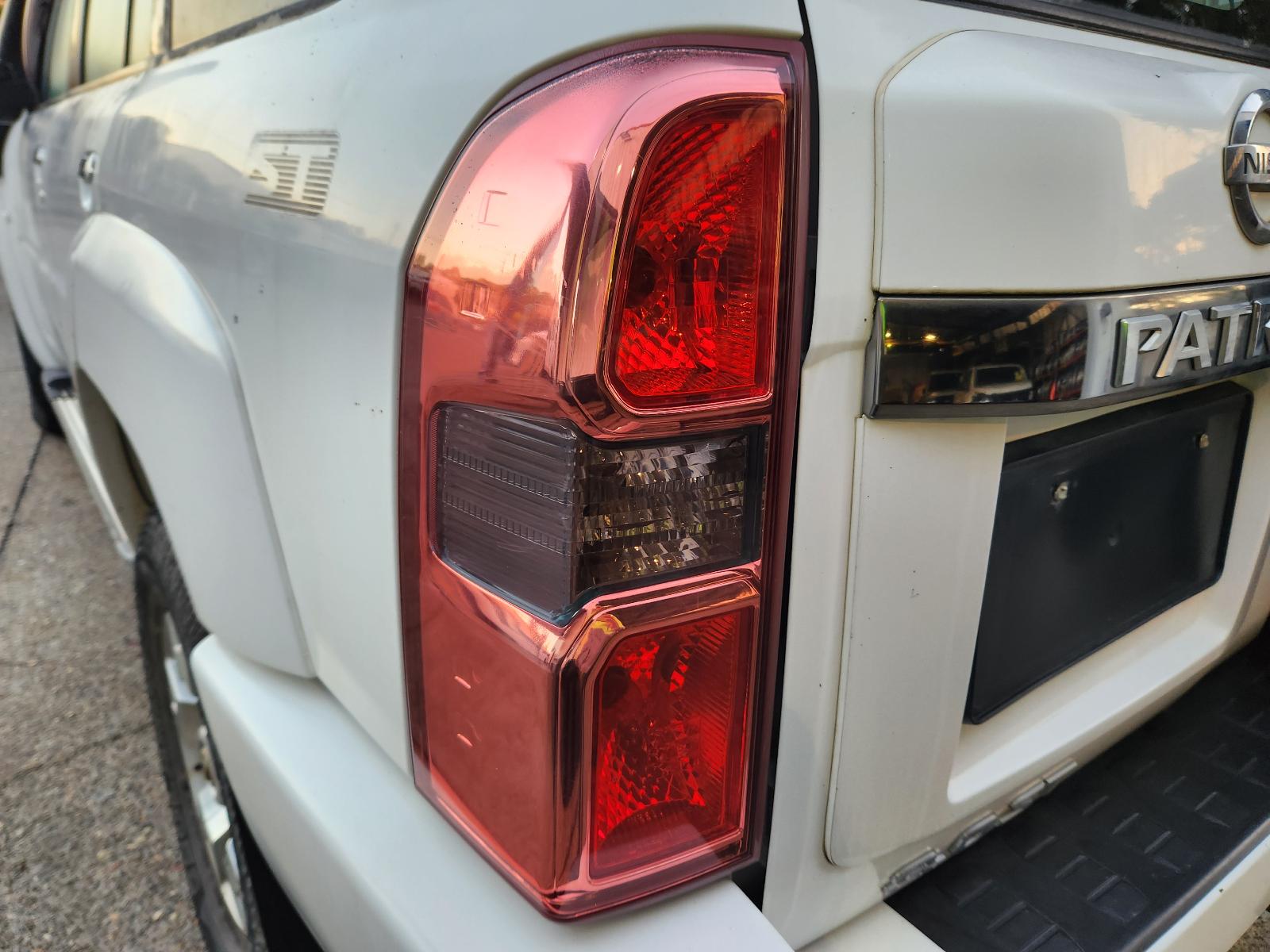 View Nissan Patrol 2011 4 Door Station Wagon