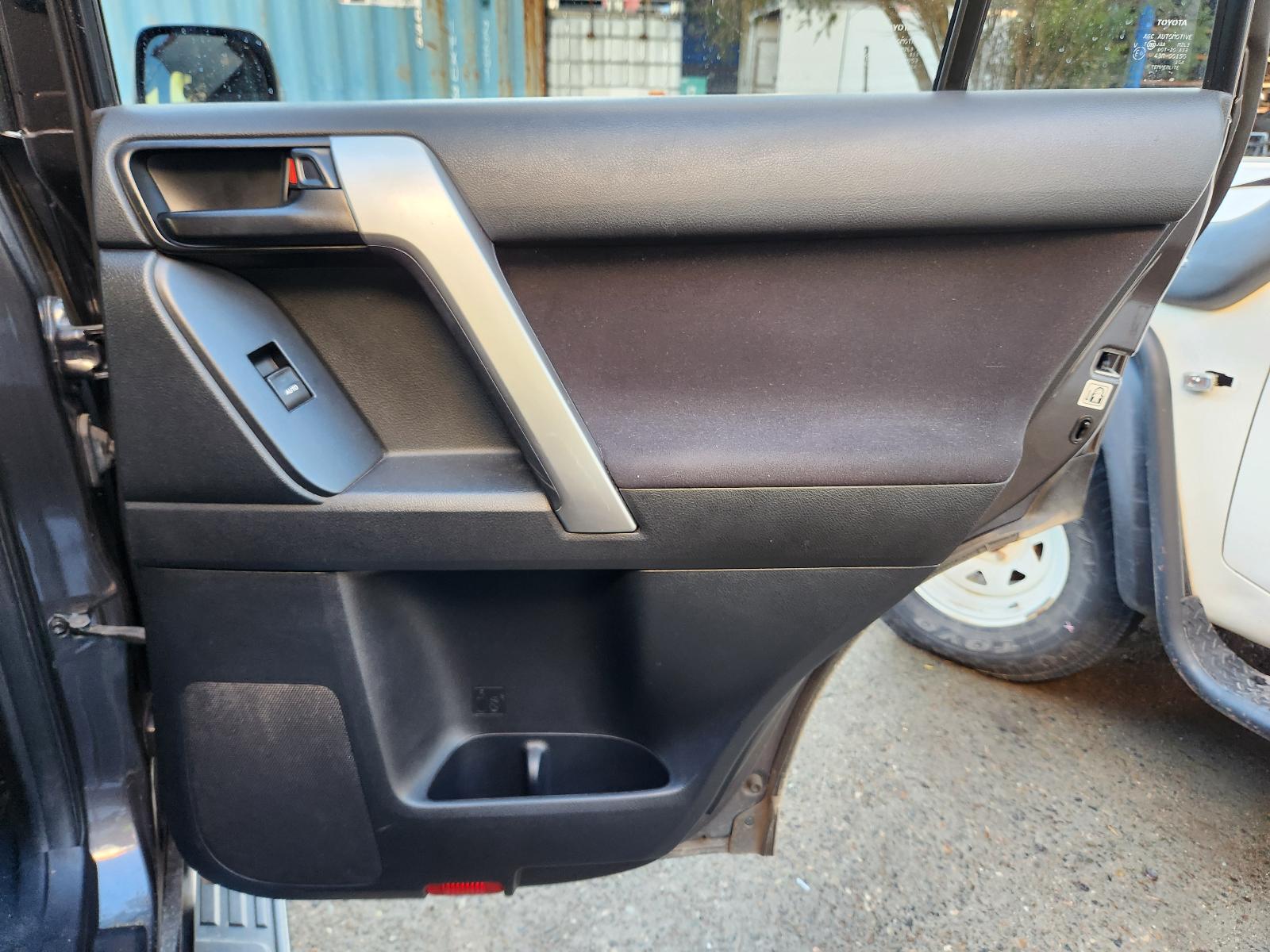 View Toyota Prado 2015 4 Door Station Wagon