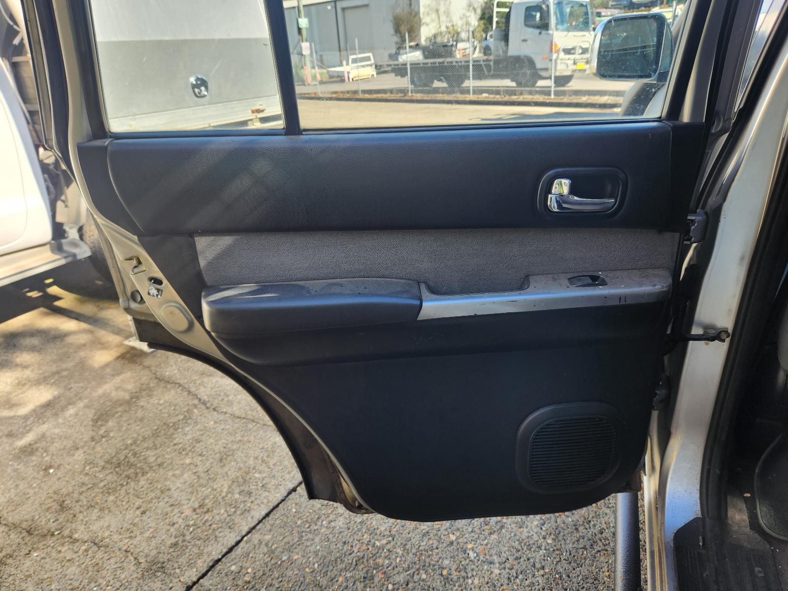 View Nissan Patrol 2005 4 Door Station Wagon