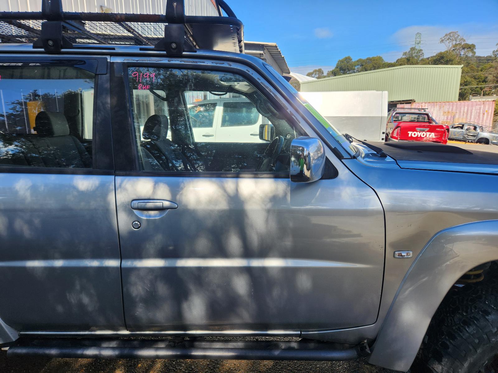 View Nissan Patrol 2005 4 Door Station Wagon